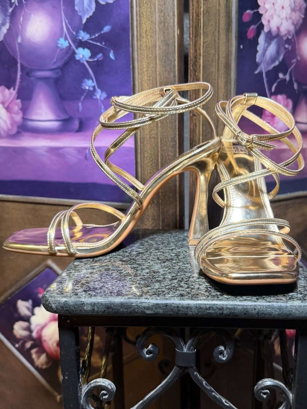 Gianni Bini Gold Metallic Strappy Wrap Leg Heels Size 9.5 Y2K 4.75” Heel